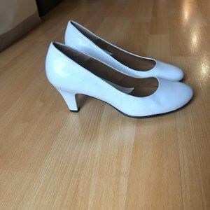 White Leather Round Toe Heels